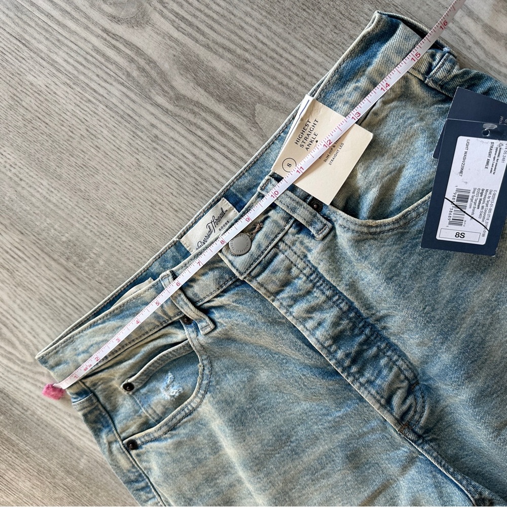 NWT Universal Thread Highest Straight Ankle Jeans… - image 12